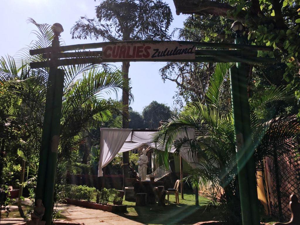 Hostel Curlies Zulu Land Anjuna Exterior foto
