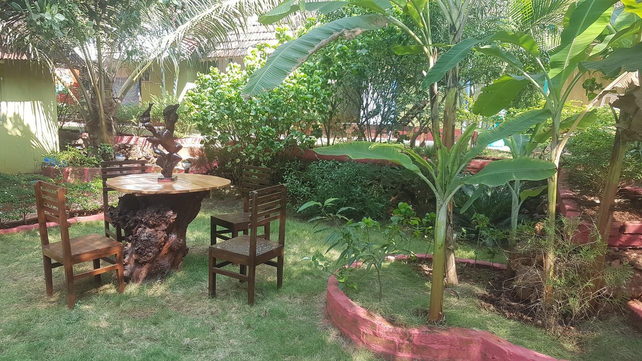 Hostel Curlies Zulu Land Anjuna Exterior foto