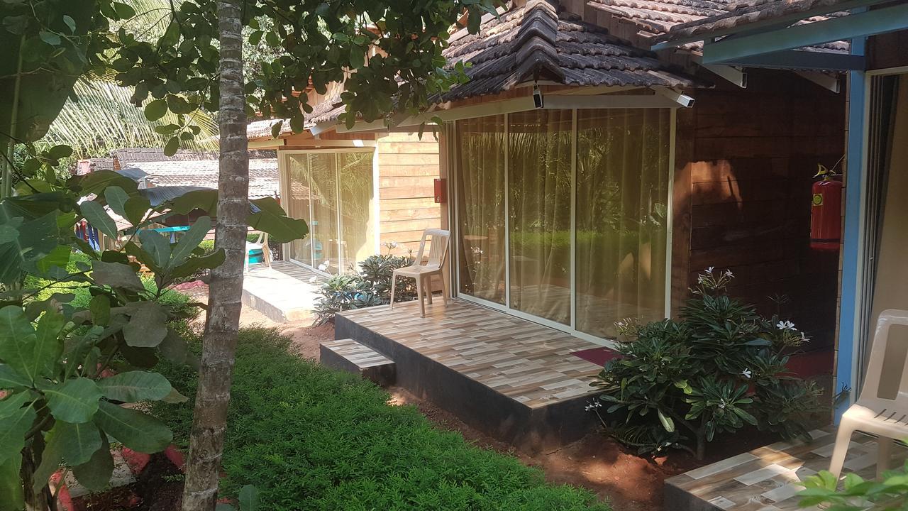 Hostel Curlies Zulu Land Anjuna Exterior foto