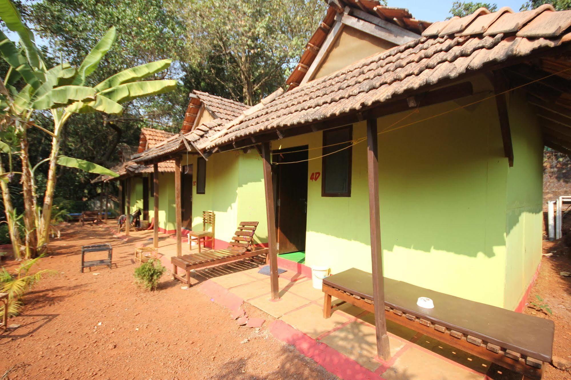 Hostel Curlies Zulu Land Anjuna Exterior foto
