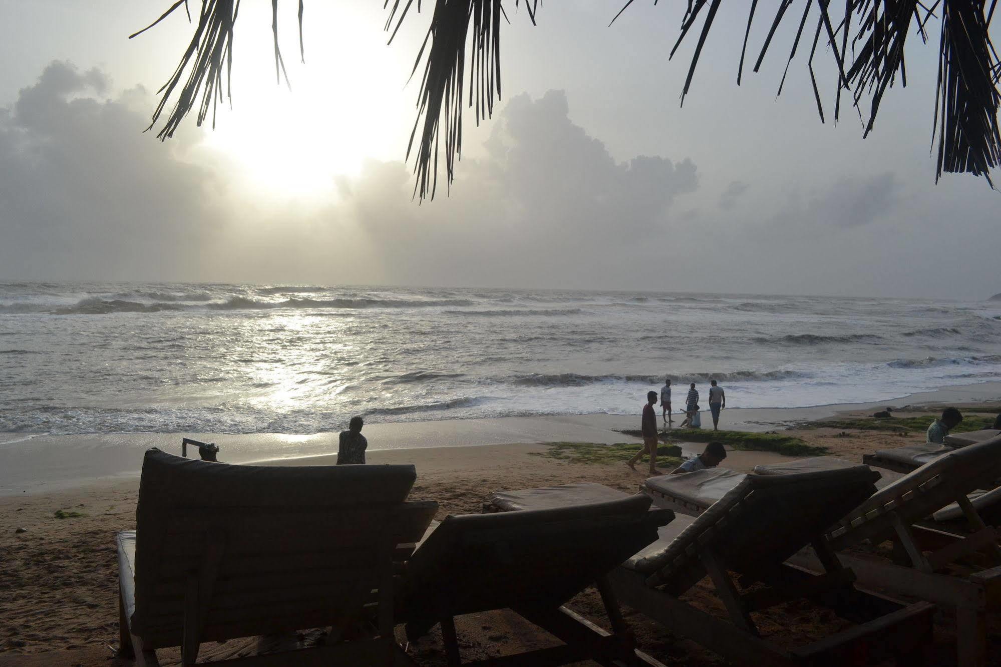Hostel Curlies Zulu Land Anjuna Exterior foto